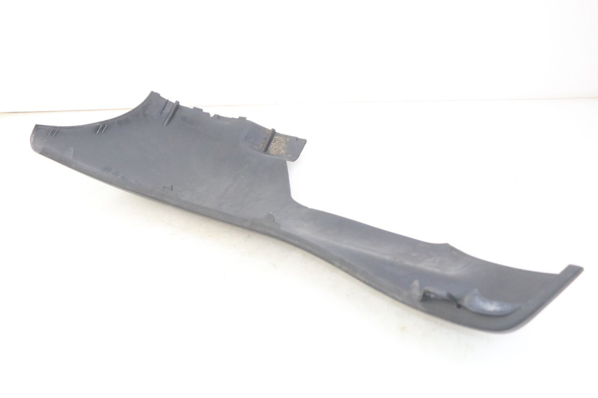 photo de LEFT LOWER FAIRING PEUGEOT ELYSTAR 50 (2002 - 2014)