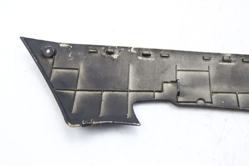 photo de LEFT LOWER FAIRING PEUGEOT KISBEE 2T 50 (2018 - 2022)