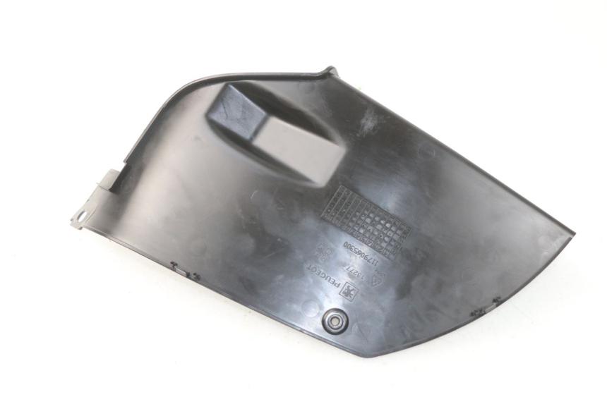photo de LEFT BELLY PANEL PEUGEOT METROPOLIS 400 (2017 - 2020)
