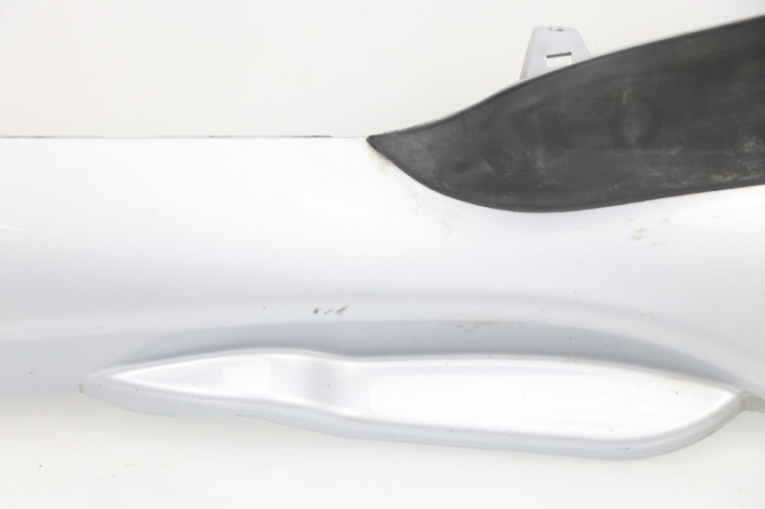 photo de LEFT LOWER FAIRING PIAGGIO MP3 125 (2006 - 2014)