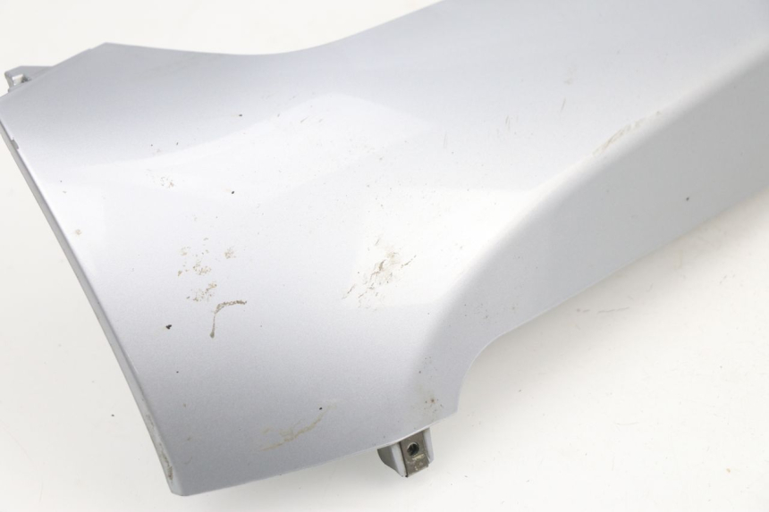 photo de LEFT LOWER FAIRING PIAGGIO MP3 125 (2006 - 2014)