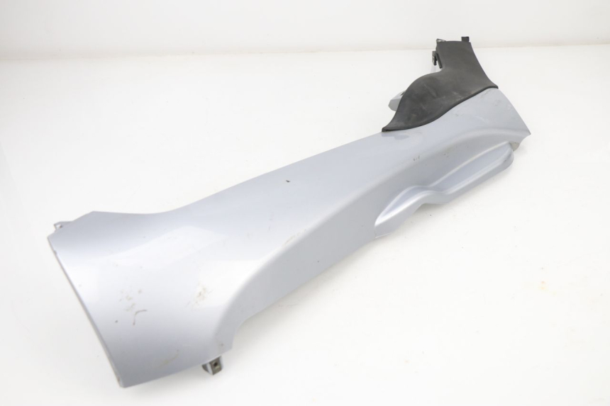 photo de LEFT LOWER FAIRING PIAGGIO MP3 125 (2006 - 2014)