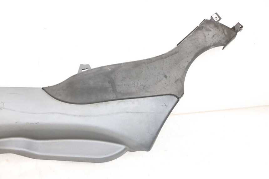 photo de LEFT LOWER FAIRING PIAGGIO MP3 500 (2011 - 2015)