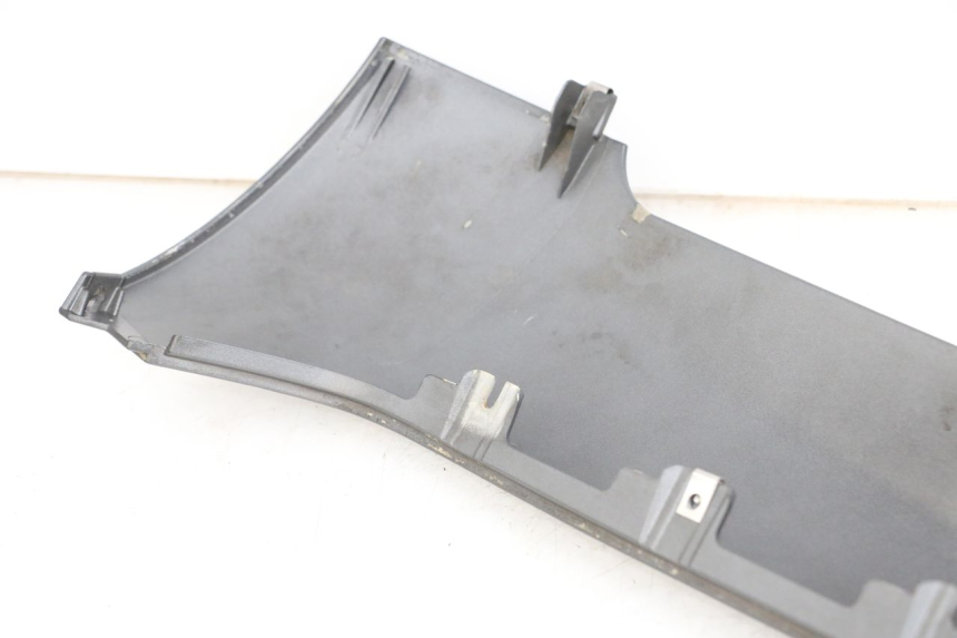 photo de LEFT LOWER FAIRING PIAGGIO MP3 500 (2011 - 2015)
