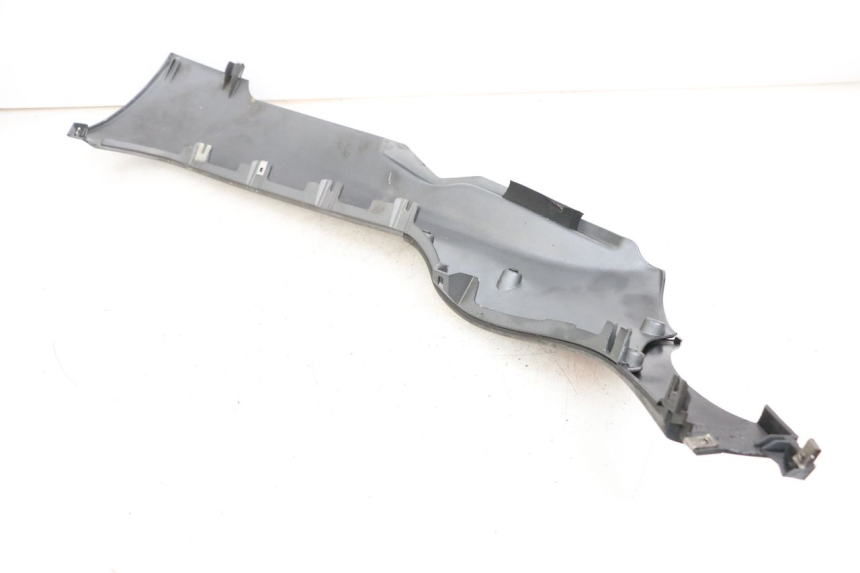 photo de LEFT LOWER FAIRING PIAGGIO MP3 500 (2011 - 2015)