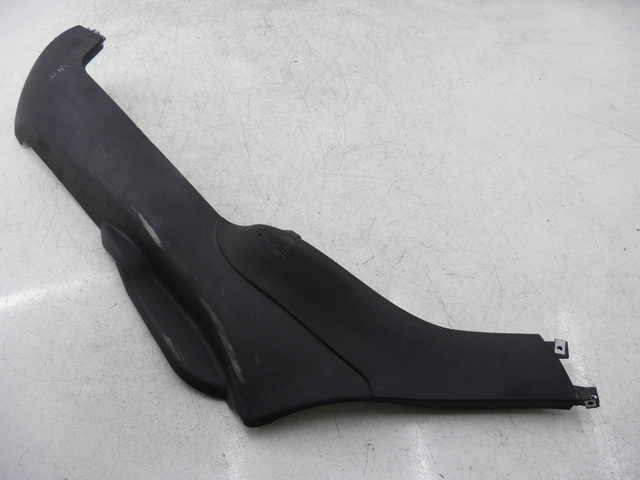 photo de LEFT LOWER FAIRING PIAGGIO MP3 125 (2006 - 2014)