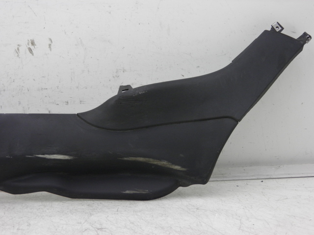 photo de LEFT LOWER FAIRING PIAGGIO MP3 125 (2006 - 2014)