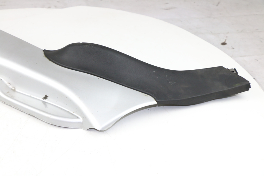 photo de LEFT LOWER FAIRING PIAGGIO MP3 125 (2006 - 2014)