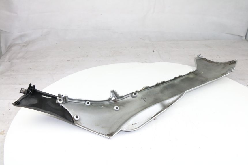 photo de LEFT LOWER FAIRING PIAGGIO MP3 125 (2006 - 2014)