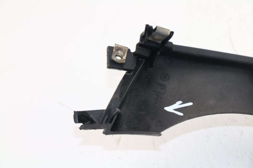 photo de LEFT BELLY PANEL PIAGGIO MP3 LT 400 (2007 - 2012)