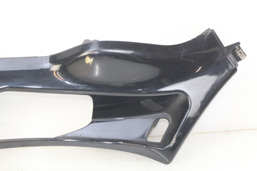 photo de LEFT LOWER FAIRING PIAGGIO X8 125 (2004 - 2007)