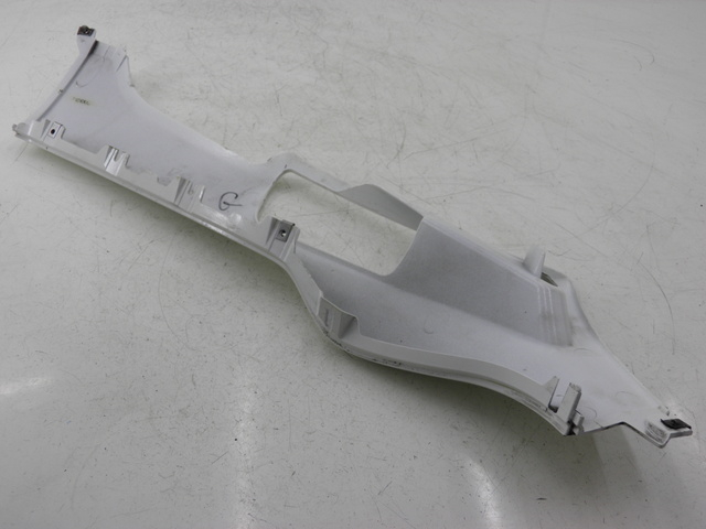 photo de LEFT BELLY PANEL PIAGGIO XEVO - X EVO 125 (2010 - 2015)