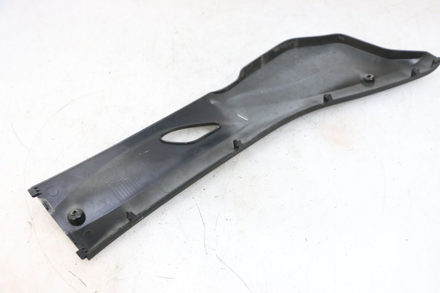 photo de LEFT BELLY PANEL DAELIM S1 125 (2007 - 2016) - Technical close-up