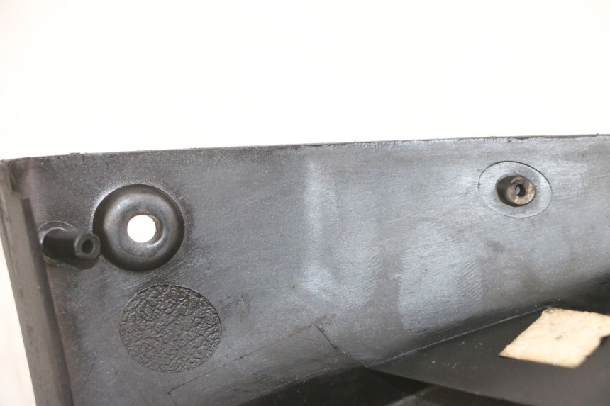photo de LEFT BELLY PANEL PEUGEOT SATELIS COMPRESSOR K15 125 (2006 - 2009)