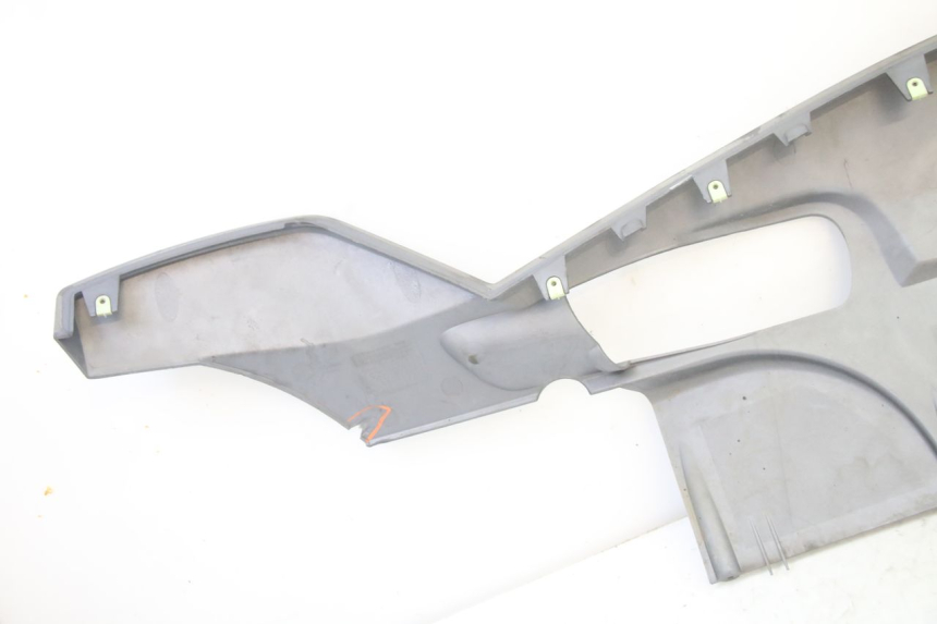 photo de LEFT BELLY PANEL PEUGEOT SATELIS 250 (2006 - 2012)