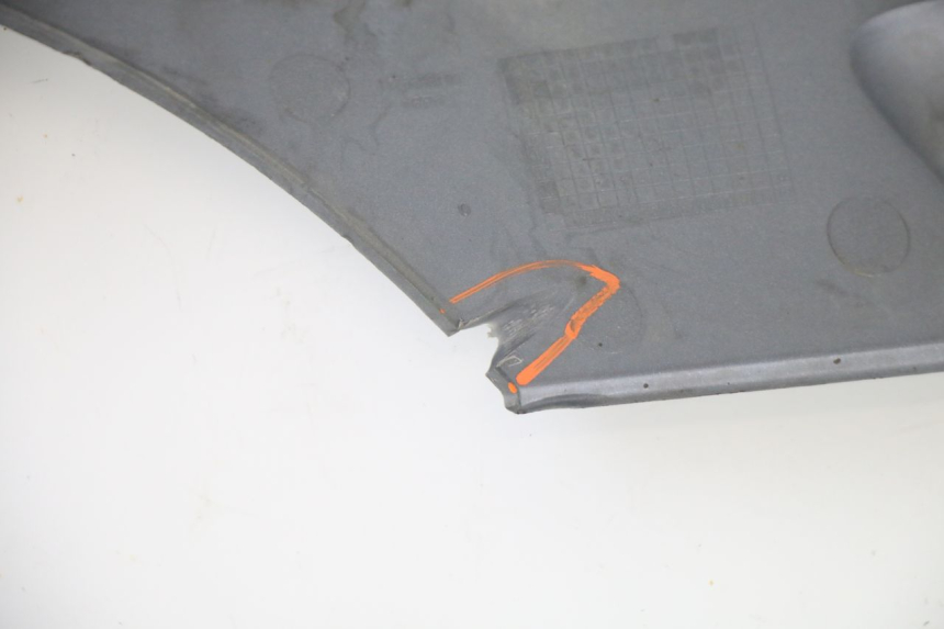 photo de LEFT BELLY PANEL PEUGEOT SATELIS 250 (2006 - 2012)