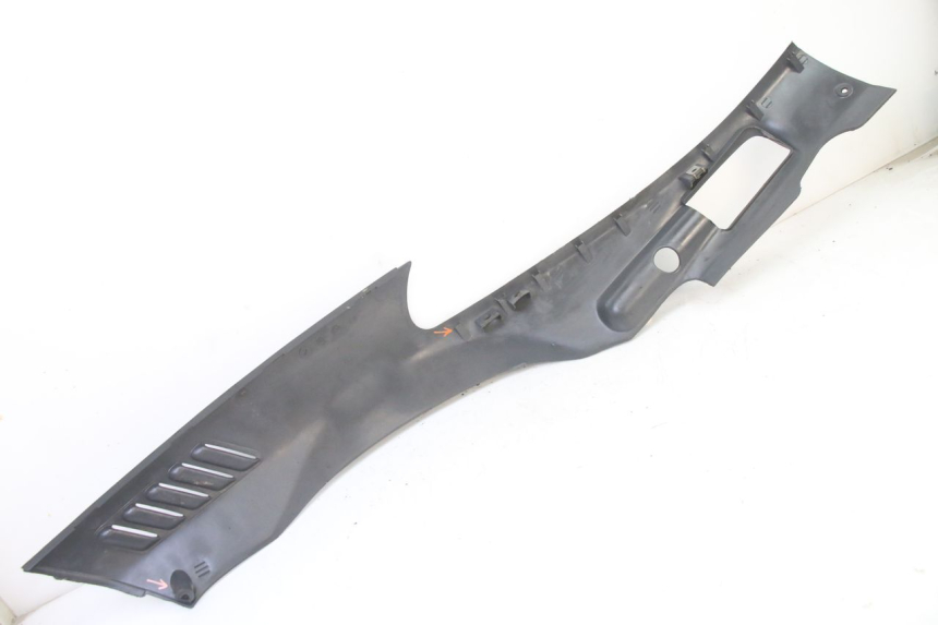 photo de LEFT BELLY PANEL PIAGGIO SUPER LX 125 (2000 - 2003)