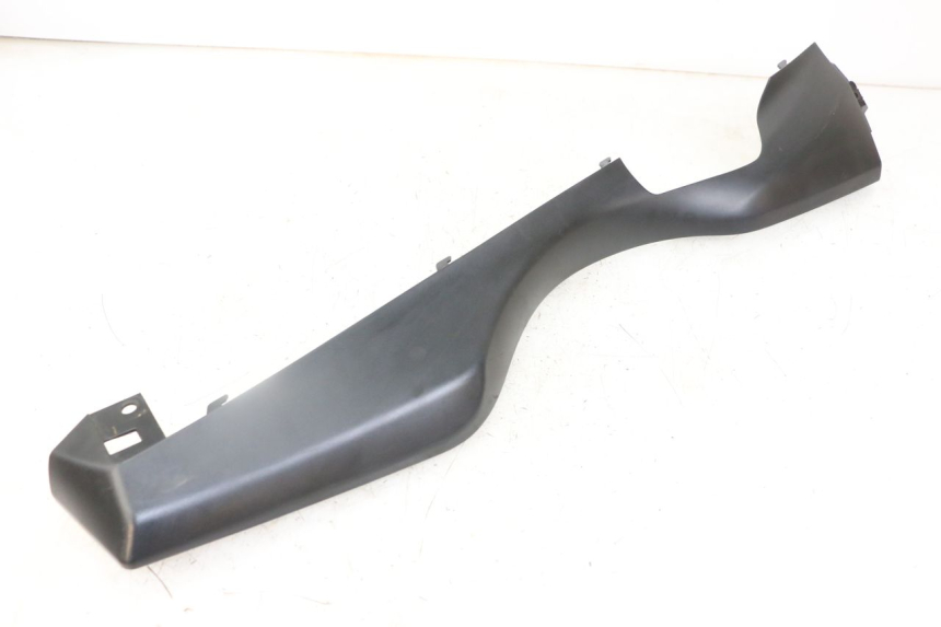 photo de LEFT BELLY PANEL SUZUKI BURGMAN 125 (2018 - 2021)