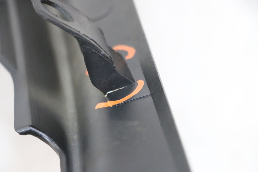 photo de LEFT LOWER FAIRING APRILIA SXR 50 (2021 - 2023)