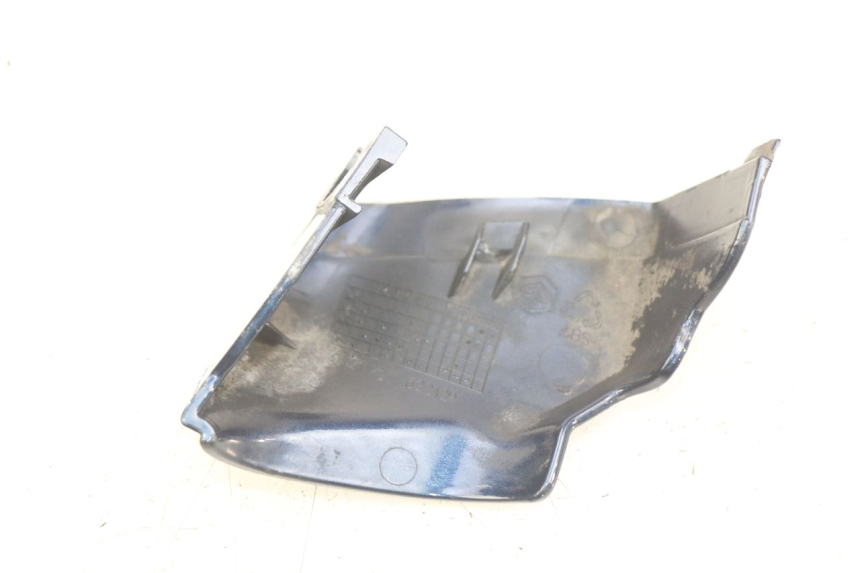 photo de LEFT LOWER FAIRING PIAGGIO VESPA LXV 125 (2006 - 2009)