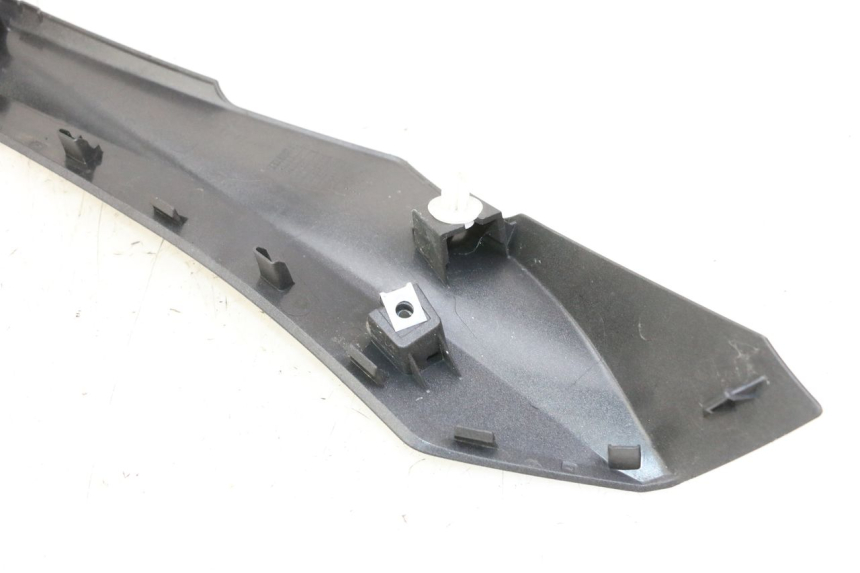 photo de LEFT BELLY PANEL YAMAHA XMAX X-MAX 125 (2021 - 2025)