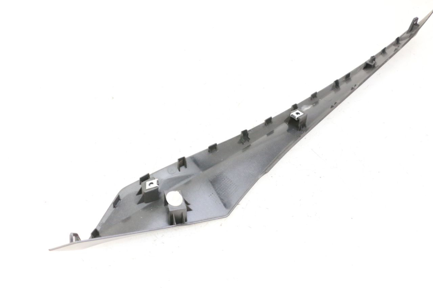 photo de LEFT BELLY PANEL YAMAHA XMAX X-MAX 125 (2021 - 2025)