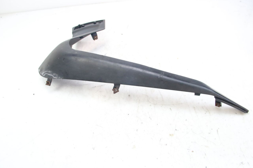 photo de LEFT LOWER FAIRING YAMAHA XMAX X-MAX 125 (2006 - 2009)