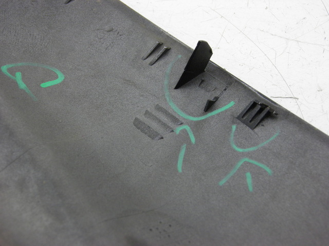 photo de LEFT BELLY PANEL YAMAHA YP MAJESTY 125 (2002 - 2006)