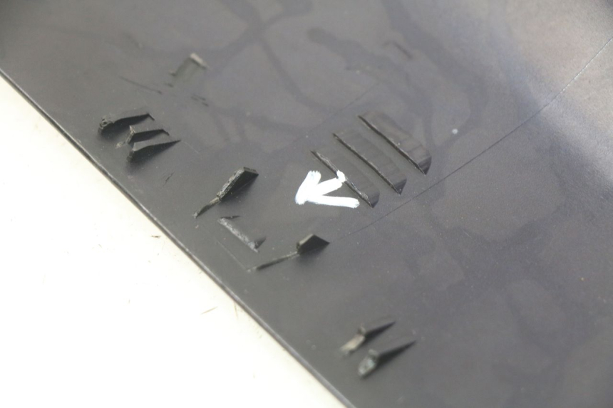 photo de LEFT BELLY PANEL YAMAHA YP MAJESTY 125 (1998 - 2001)