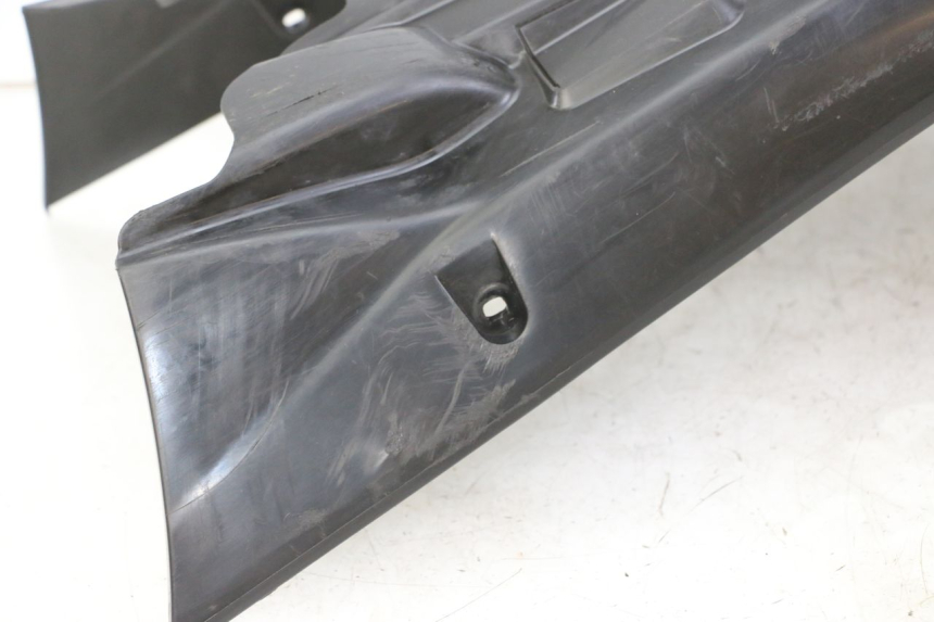 photo de LOWER PART OF THE BODY MBK BOOSTER SPIRIT NAKED 50 (2004 - 2017)