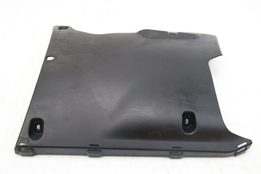 photo de LOWER PART OF THE BODY PEUGEOT KISBEE 2T 50 (2018 - 2022)
