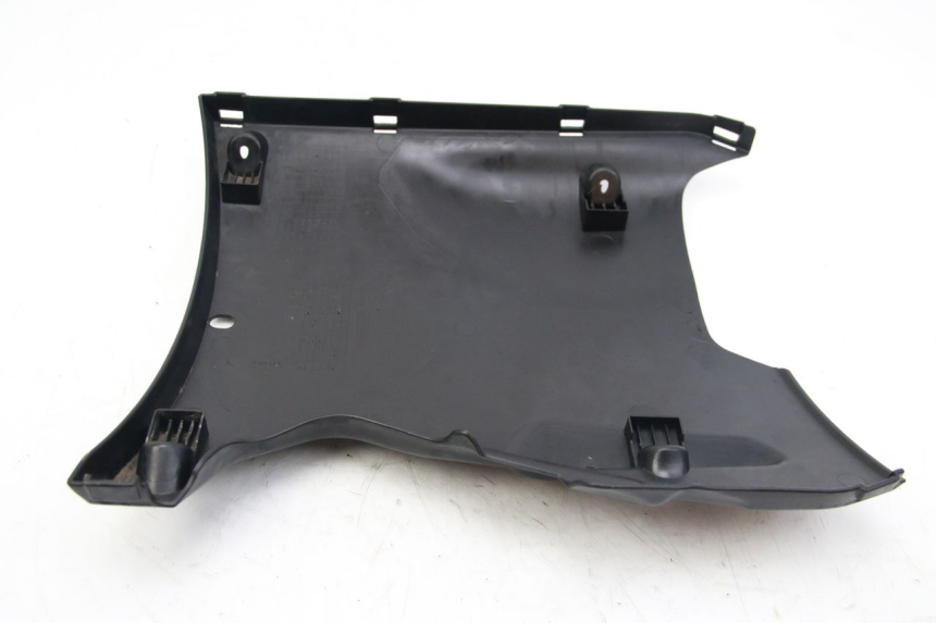 photo de LOWER PART OF THE BODY PEUGEOT KISBEE 2T 50 (2018 - 2022)