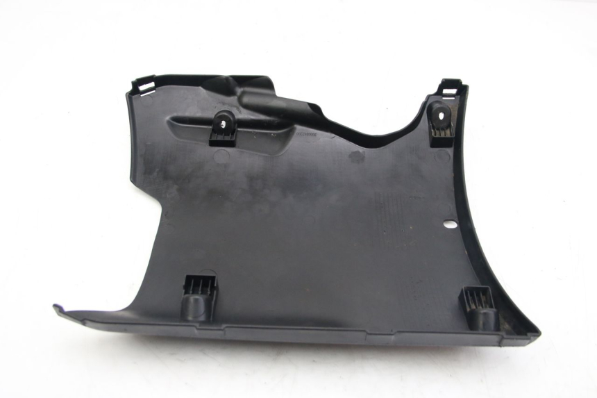 photo de LOWER PART OF THE BODY PEUGEOT KISBEE 2T 50 (2018 - 2022)