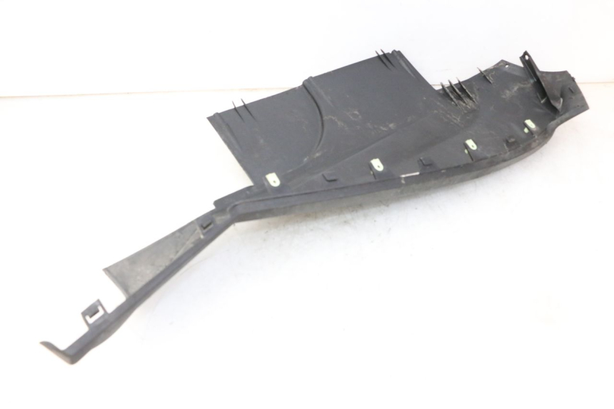 photo de LOWER FAIRING PEUGEOT SATELIS 125 (2010 - 2012)