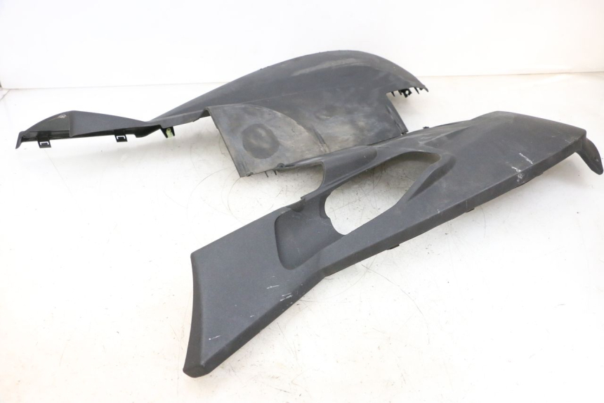 photo de BELLY PANEL PEUGEOT SATELIS 125 (2013 - 2018) - Zoom on usage condition