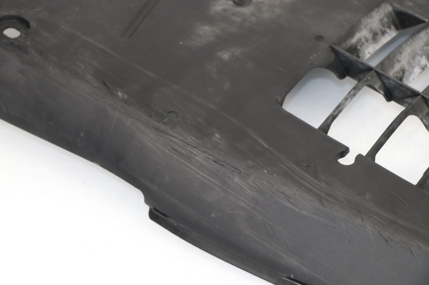 photo de LOWER PART OF THE BODY SUZUKI UH BURGMAN 125 (2002 - 2006)