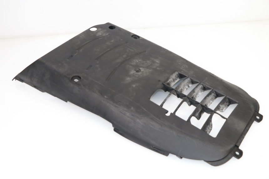 photo de LOWER PART OF THE BODY SUZUKI UH BURGMAN 125 (2002 - 2006)