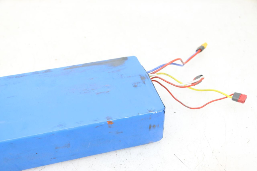 photo de BATTERY HERO S10 1