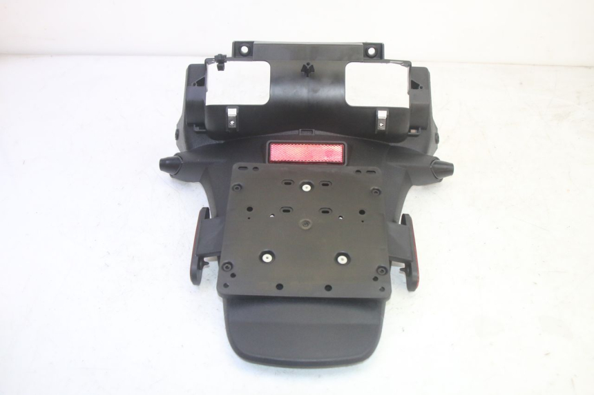 photo de MUD FLAP PIAGGIO MP3 HPE 350 (2018 - 2020) - Technical close-up