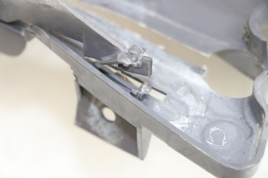 photo de MUD FLAP PEUGEOT VIVACITY 100 (1999 - 2008) - Surface and material condition