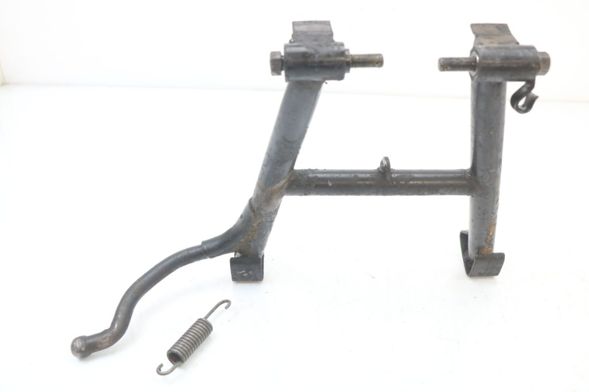 photo de MAIN STAND SUZUKI GSX E 250 (1982 - 1983)