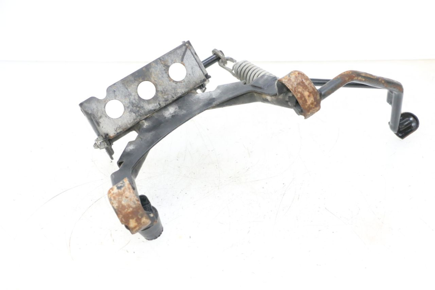 photo de MAIN STAND PEUGEOT SATELIS 125 (2013 - 2018) - Zoom on usage condition