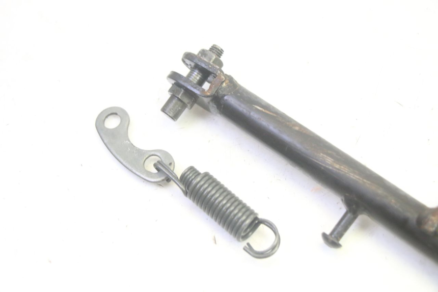 photo de SIDE STAND SYM CROX 4T 50 (2016 - 2023) - Alternative perspective