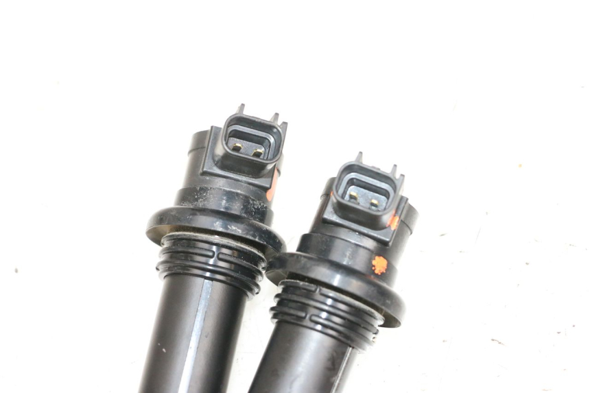 photo de IGNITION COIL YAMAHA MT-07 MT07 ABS 700 (2018 - 2020) - Alternative perspective