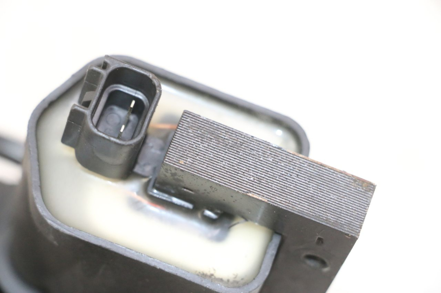 photo de IGNITION COIL PEUGEOT SATELIS COMPRESSOR K15 125 (2006 - 2009)