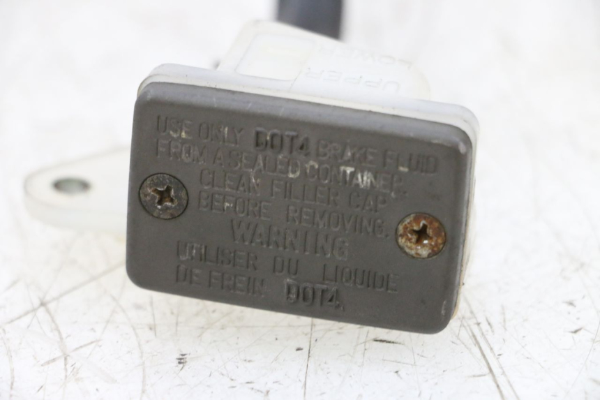 photo de BRAKE FLUID JAR SUZUKI GSXR GSX-R 1000 (2003 - 2004) - Alternative perspective