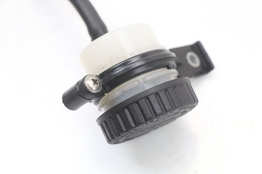 photo de BRAKE FLUID JAR MOTO GUZZI NORGE 8V GT 1200 (2011 - 2016)