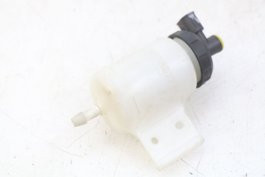 photo de BRAKE FLUID JAR RENAULT TWIZY 45 (2012 - 2019)