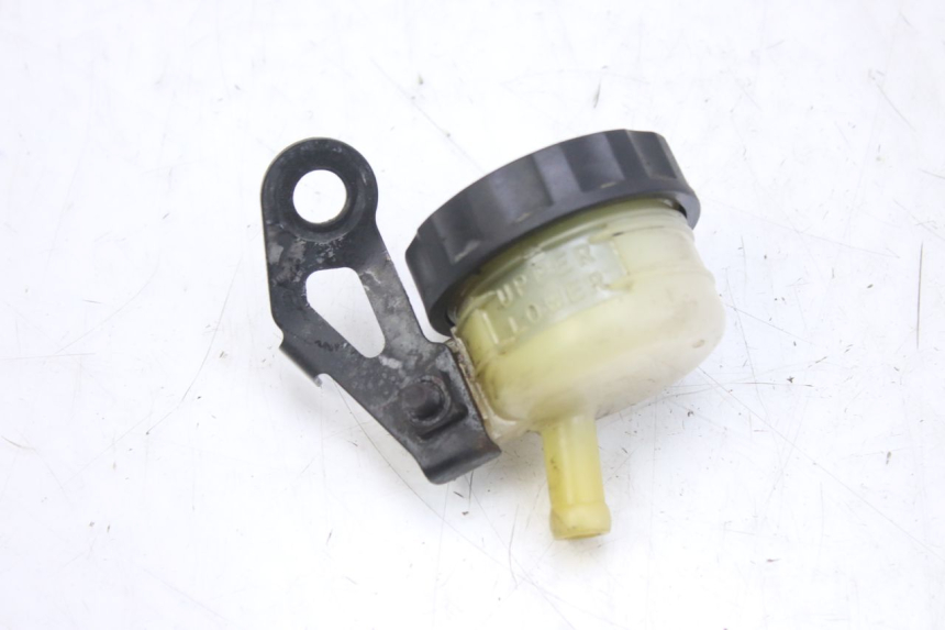 photo de BRAKE FLUID RESERVOIR TRIUMPH SPRINT ST 955 (1999 - 2001)