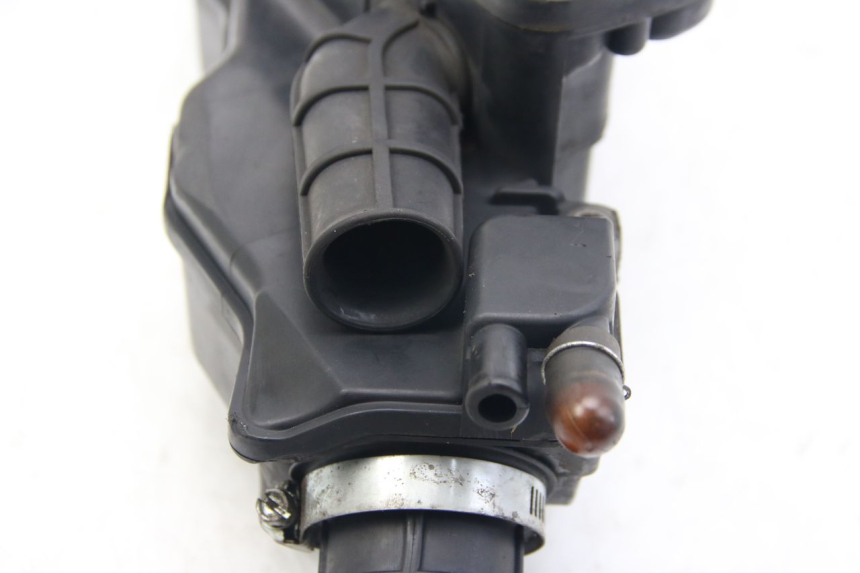 photo de AIR BOX SUZUKI SIXTEEN 125 (2008 - 2010)